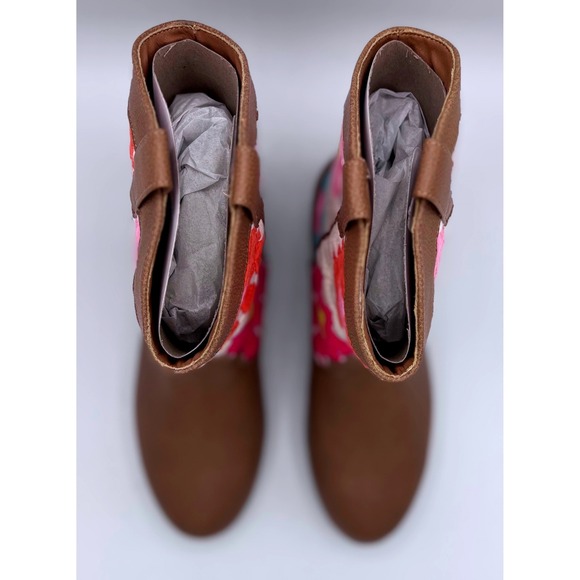 Womens Brown Crochet Floral Ankle Boots Western Style Size 4 Medium New In Box - Picture 5 of 6